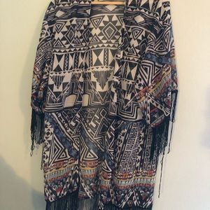 Size medium patterned duster/kimono top